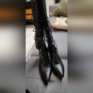Elegant Black Women's Boots Size 8.5